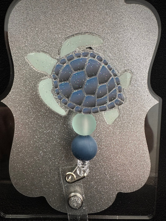 Sea Turtle Badge Reel with beads, Beautiful Nurse or Office Staff Gift, Retractable Alligator Clip